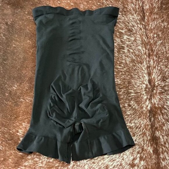 SKIMS Seamless Sculpt Mid Thigh Short Black Onyx Large Shapewear Flawed - Picture 8 of 12